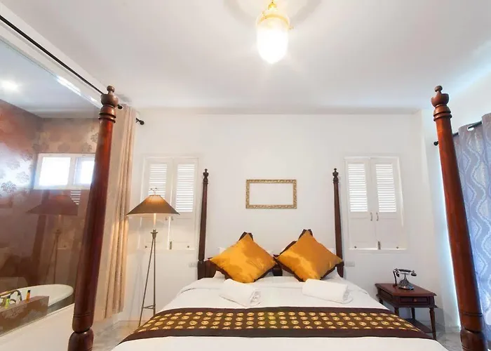 Dharasom' S Colonial House ホテル 3*